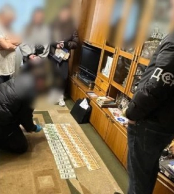 У Луцьку двоє чоловіків фіктивно влаштувалися вчителями заради відстрочки: суд призначив по 5 років, але звільнив від покарання. ФОТО