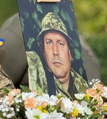 Навіки 33: Нововолинська громада попрощалася з Героєм Олександром Яковинцем