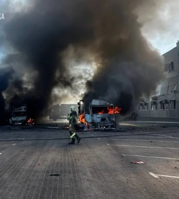 Видео: Россия атаковала склады в Одесской области