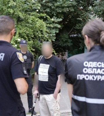 Одесит погрожував убивством дівчатам і змушував їх створювати порно