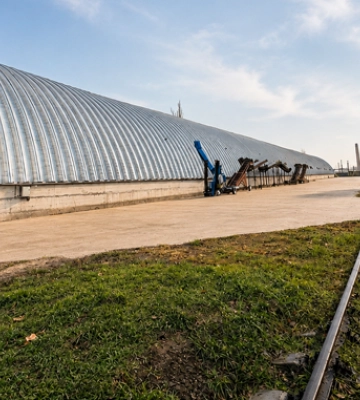 На продаж виставили зерновий склад поблизу порту на Дунаї