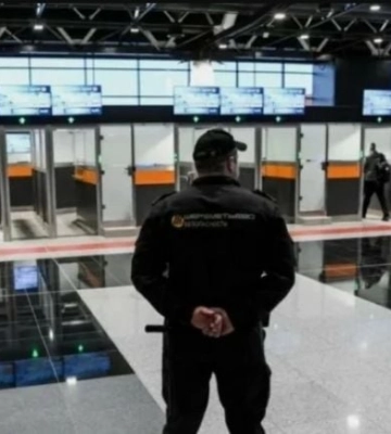 Фильтрация на выезде: мелитопольцев часами допрашивают в российских аэропортах, а мужчин могут не выпустить