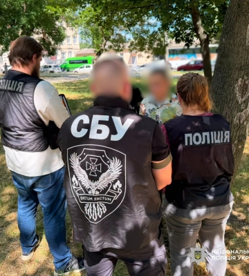 В Одесі затримано молодика, який намагався збути гранату та вибухівку