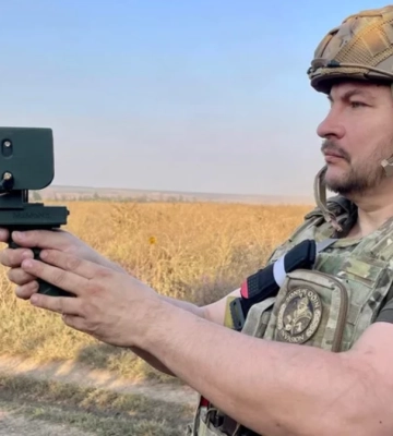Версия Сергея «Флэша»: удар «Шахеда» по зданию СБУ корректировал агент с MESH-ретранслятором