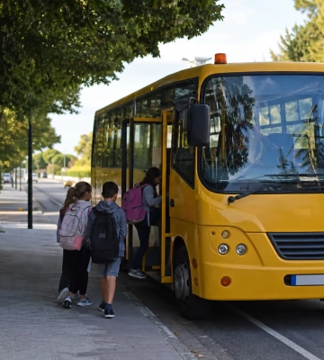 На Кіпрі встановили тарифи на проїзд шкільними автобусами