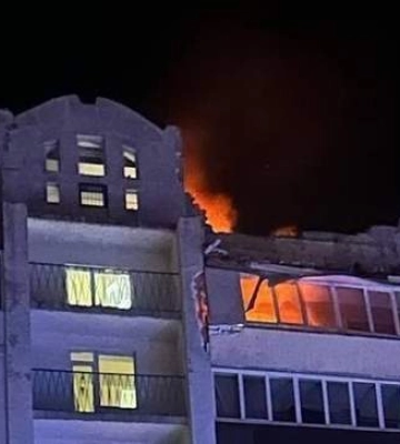 БПЛА врезался в жилую многоэтажку в Борисполе, возник пожар