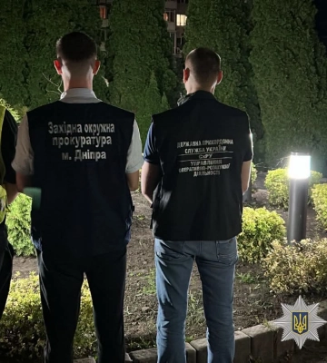 У Дніпрі потрапив у поліцейські кайданки черговий переправник ухилянтів