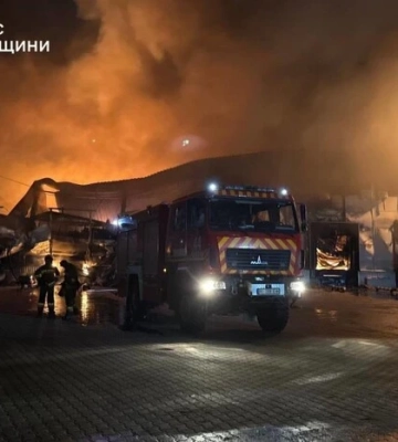 Росіяни повторно атакували Київщину під час ліквідації пожежі