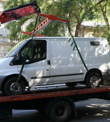 Штраф до 1700 грн і евакуація авто: в Одесі взялися за паркування на місцях для людей з інвалідністю