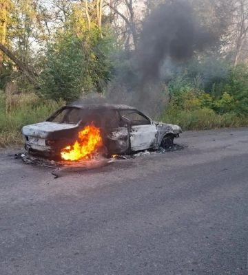 Двое харьковчан пострадали на Дергачевщине: их авто атаковал FPV-дрон