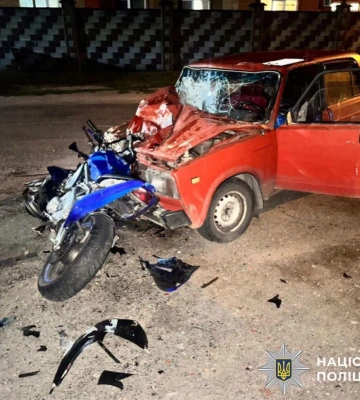 На Київщині через дії літнього водія легковика постраждав юний мотоцикліст
