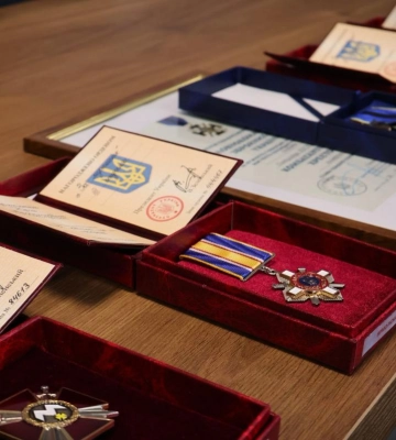 Рідні загиблих захисників із Рівненського району отримали їх посмертні нагороди (ФОТО)