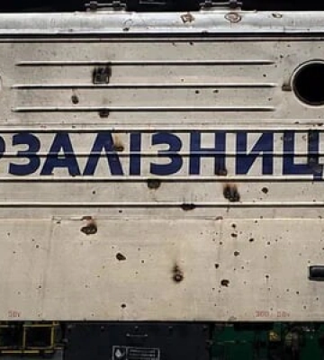 Россия ударила по поезду в Херсон и обстреляла город: есть раненые и погибшие