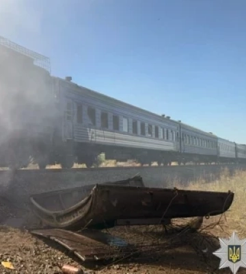 Наслідки удару «Шахеда» по потягу «Миколаїв–Херсон»: є поранені