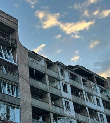 Рашисти масовано вдарили ФАБами по Краматорську: загинув чоловік, є поранені. ФОТОрепортаж