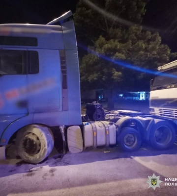 26-річну жительку Одеси викрили у підпалах вантажних автомобілів