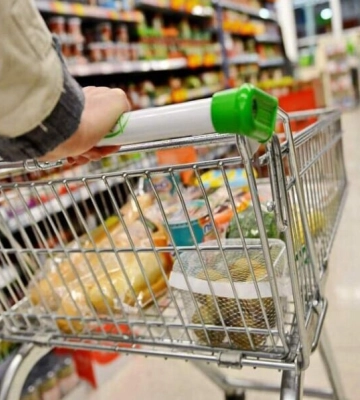 Запасы продуктов и воды на случай чрезвычайных ситуаций готовят в Киеве