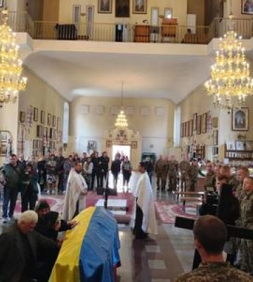 Полтавська громада попрощалась із загиблим захисником України