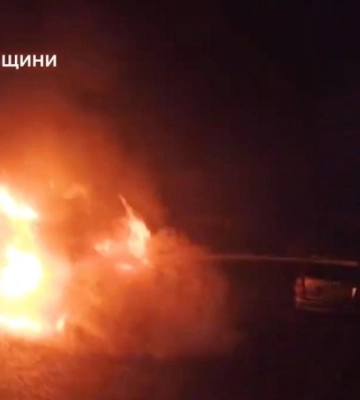 У Рівненському районі згорів автомобіль (ВІДЕО)