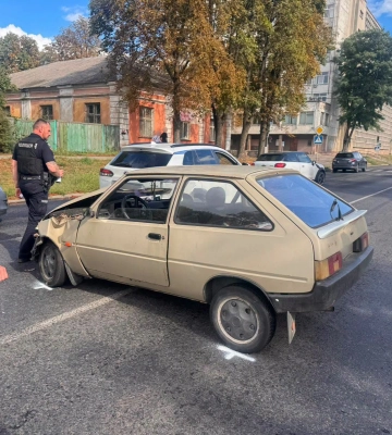 На Надпільній у Черкасах водій скоїв ДТП у стані сп’яніння (ФОТО)