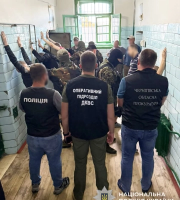 На Чернігівщині поліція викрила канал збуту зброї та боєприпасів