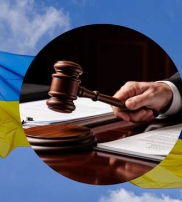 Був п'яним і зірвав український прапор: суд виніс вирок порушнику