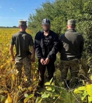 Втік із російської армії та незаконно перетнув кордон: на Закарпатті затримали росіянина. ФОТОрепортаж