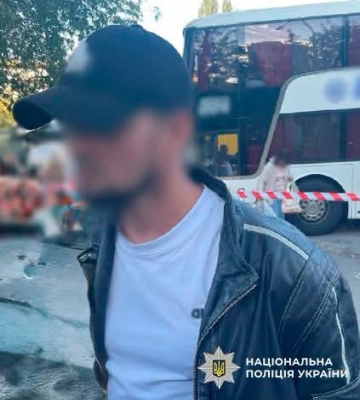 У Києві, на одній з автостанцій, затримано чоловіка з гранатою,- поліція