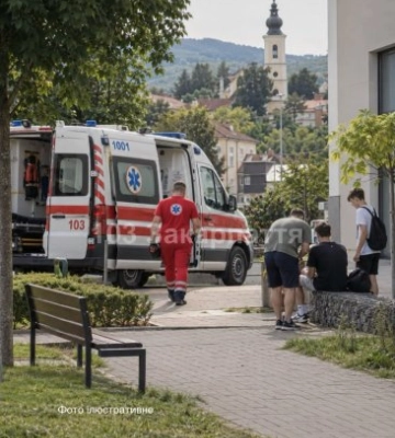Фатальний трюк на плечах у друга: у Хусті розваги підлітків закінчилися каретою швидкої та екстреною госпіталізацією