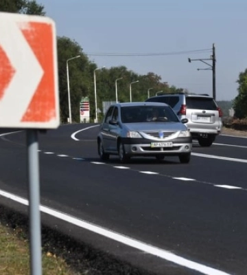 Удар по Милі з детонацією: на трасі Київ - Чоп відновили рух транспорту