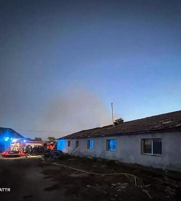 На Берегівщині ліквідували пожежу в складському приміщенні, яке не експлуатується