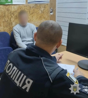Преставився поліцейським та пограбував пенсіонерку: на Сумщині судитимуть злодюгу