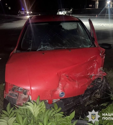 Обставини двох ДТП, в яких постраждали троє людей, встановлює поліція Віниччини