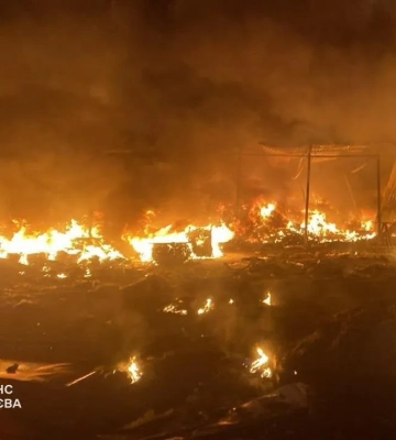 Росія атакувала Київ: рятувальники показали наслідки ударів