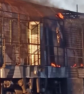 Російські окупанти завдали двох прицільних ударів по пасажирському поїзду Київ — Суми