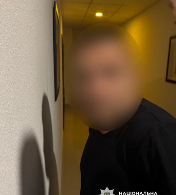 В Одесі зловмисник постане перед судом за підпал квіткового павільйону