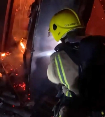 На Дубенщині вночі згоріла господарча будівля: вогонь знищив 3 тонни зерна