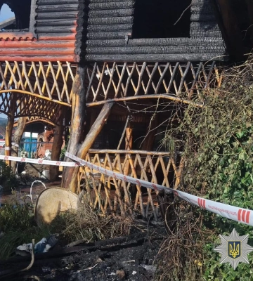 Трагедія в Солотвині: двоє загиблих у пожежі на базі відпочинку