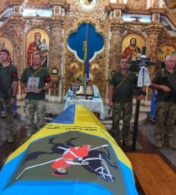 Полтавська громада попрощалась із загиблим захисником України