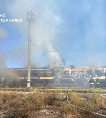 Росіяни вдарили по потягу на Запоріжжі — загинула провідниця