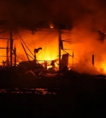 Російські війська завдали удар по підприємству у Запоріжжі: є поранений