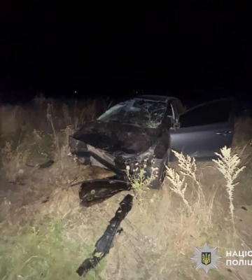 На Кіровоградщині внаслідок потрапляння легковика в кювет постраждала жінка