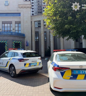 Університет у Києві проводив посвяту студентів просто неба під час тривоги