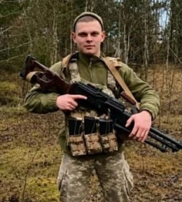 Загиблому бійцю з Кривого Рогу Олексію Ушакову просять присвоїти звання Героя України