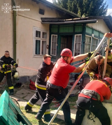 Поблизу Львова знайшли мертвого чоловіка у криниці