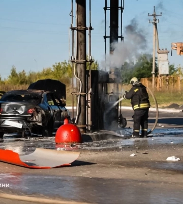Двое раненых: последствия удара по АЗС в Харькове показала ГСЧС 
