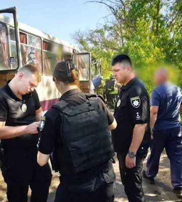 Выезд на встречную: жуткое лобовое столкновение пассажирских автобусов под Одессой унесло жизни людей. ФОТО, ВИДЕО
