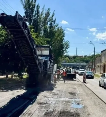 В Одессе за неделю обновят 3000 кв. м асфальта на Черноморского Казачества: движение не перекроют