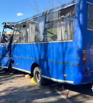 На Одещині у ДТП за участю двох рейсових автобусів постраждали десятки людей, є загибл