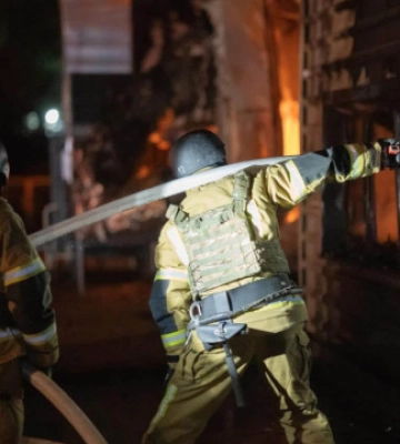 У двох районах Києва стались пожежі внаслідок нічної російської атаки